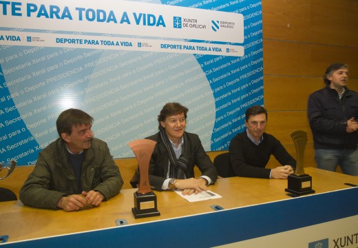 O secretario xeral para o Deporte recibiu os participantes nos campionatos escolares  de España de Balonmán 2015